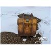 Image 4 : JOHN DEERE 24" TOOTH  BUCKET
