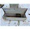 Image 4 : WHITE STEEL JOCKEY BOX