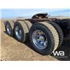 Image 23 : 2015 WESTERN STAR 4900SA TRI-DRIVE SLEEPER TRUCK