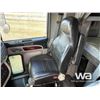 Image 7 : 2018 PETERBILT 388 T/A SLEEPER TRUCK TRACTOR