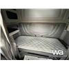 Image 12 : 2013 PETERBILT 389 T/A SLEEPER TRUCK TRACTOR
