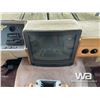 Image 10 : 1995 FLEETWOOD SOUTHWIND 30 FT. MOTORHOME