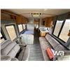 Image 11 : 1995 FLEETWOOD SOUTHWIND 30 FT. MOTORHOME