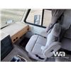 Image 7 : 1995 FLEETWOOD SOUTHWIND 30 FT. MOTORHOME