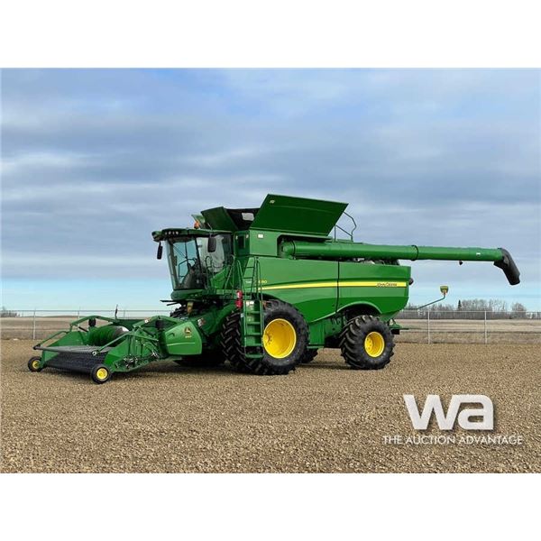 2012 JOHN DEERE S690 STS COMBINE