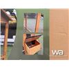 Image 2 : (UNUSED) WOODEN 10 CHICKEN COOP