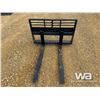 Image 5 : SKID STEER 48" PALLET FORKS