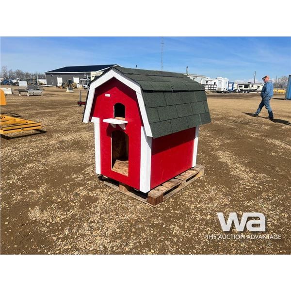 RED BARN STYLE DOG & CAT HOUSE