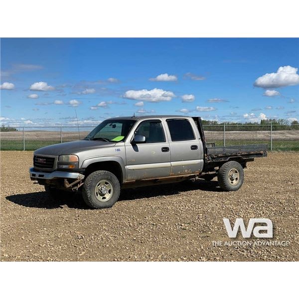2003 GMC 2500 SLT CREW CAB FLATBED