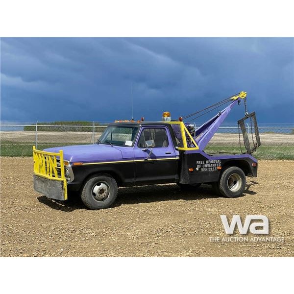 1974 FORD F350 S/A TOW TRUCK
