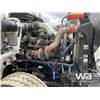 Image 17 : 2018 KENWORTH T800 TRI DRIVE SLEEPER WINCH TRACTOR