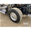 Image 18 : 2018 KENWORTH T800 TRI DRIVE SLEEPER WINCH TRACTOR