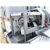 Image 27 : 2018 KENWORTH T800 TRI DRIVE SLEEPER WINCH TRACTOR