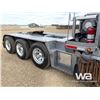 Image 30 : 2018 KENWORTH T800 TRI DRIVE SLEEPER WINCH TRACTOR
