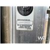 Image 5 : 2018 KENWORTH T800 TRI DRIVE SLEEPER WINCH TRACTOR