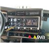 Image 9 : 2015 KENWORTH T800 T/A SLEEPER WINCH TRACTOR