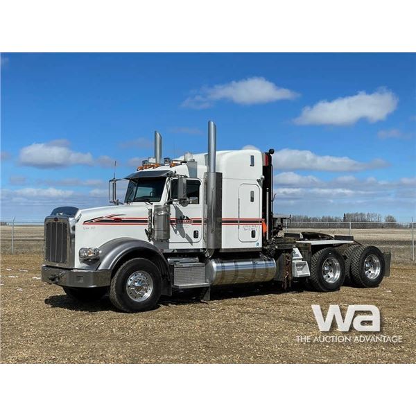 2014 PETERBILT 367 T/A SLEEPER WINCH TRACTOR