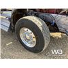 Image 17 : 2013 KENWORTH T800 T/A SLEEPER WINCH TRACTOR