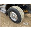 Image 16 : 2011 KENWORTH T800 T/A SLEEPER WINCH TRACTOR