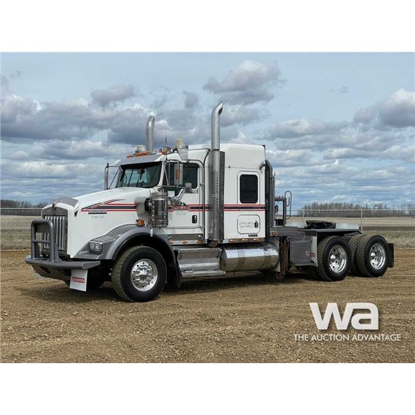 2011 KENWORTH T800 T/A SLEEPER WINCH TRACTOR