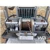 Image 26 : 2011 KENWORTH T800 T/A SLEEPER WINCH TRACTOR
