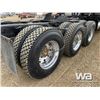 Image 21 : 2015 KENWORTH T800 TRI-DRIVE TRUCK TRACTOR