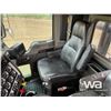 Image 7 : 2015 KENWORTH T800 TRI-DRIVE TRUCK TRACTOR