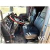 Image 6 : 2009 KENWORTH T800 TRI DRIVE SLEEPER TRUCK TRACTOR