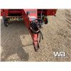 Image 7 : 2001 NEW HOLLAND 688 ROUND BALER