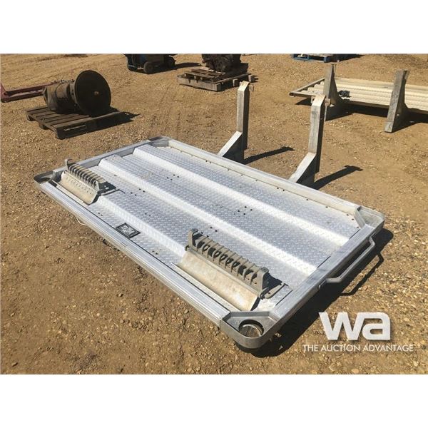 ALUMINUM HEADACHE RACK