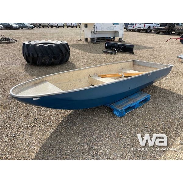 12 FT. FIBERGLASS BOAT WITH OARS