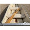 Image 5 : 12 FT. FIBERGLASS BOAT WITH OARS