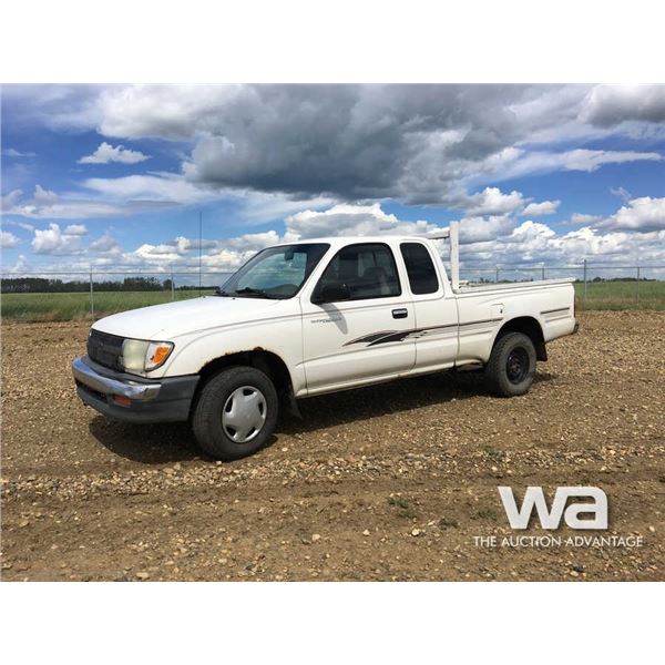 1999 TOYOTA TACOMA CLUB CAB PICKUP