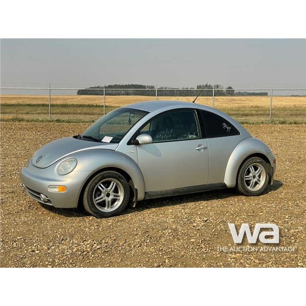 2001 VOLKSWAGEN NEW BEETLE CAR