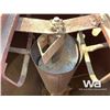 Image 14 : NEW HOLLAND 357 FEED MIXER