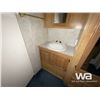 Image 13 : 1996 DUTCHMAN SIGNATURE 5TH WHEEL TRAVEL TRAILER