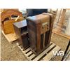 Image 4 : SPARTAN & MOTOROLA  ANTIQUE RADIOS