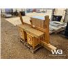 Image 4 : WOOD 4-PIECE BEDROOM SET