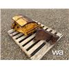 Image 3 : BACKHOE BUCKET & FROST RIPPER TOOTH