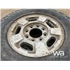 Image 5 : (4) AMP TERRIAN GRIPPER LT265/70R17 TIRES & RIMS