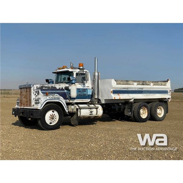 1985 MACK RL612LST SUPERLINER T/A DUMP TRUCK