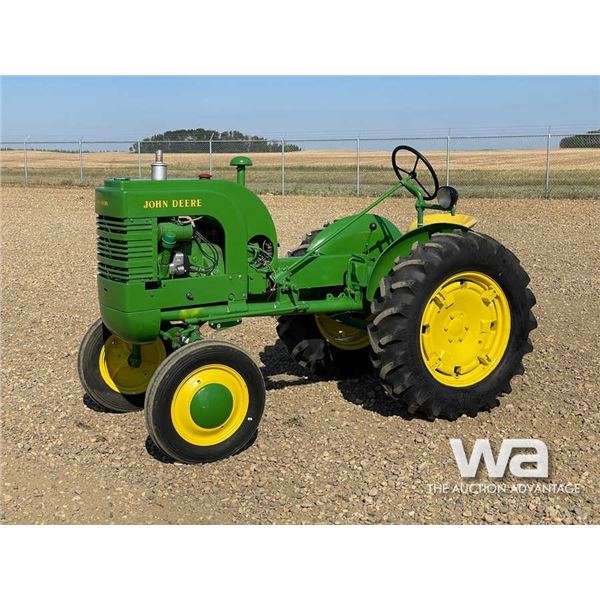 JOHN DEERE LA 2WD ANTIQUE TRACTOR
