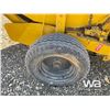 Image 11 : VERMEER 605C ROUND BALER