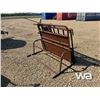 Image 3 : HI-QUAL CALF TIPPING TABLE