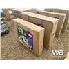 Image 2 : (UNUSED) WOODEN OUTDOOR DOGHOUSE
