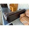 Image 3 : (UNUSED) TRADITIONAL STYLE SOFA
