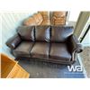 Image 2 : (UNUSED) TRADITIONAL STYLE SOFA