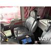 Image 7 : 2007 KENWORTH T800B TRIDRIVE SLEEPER WINCH TRACTOR