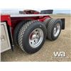 Image 20 : 2004 PETERBILT 378 T/A SLEEPER WINCH TRACTOR