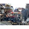 Image 13 : 2013 KENWORTH T800 TRI DRIVE SLEEPER TRUCK TRACTOR